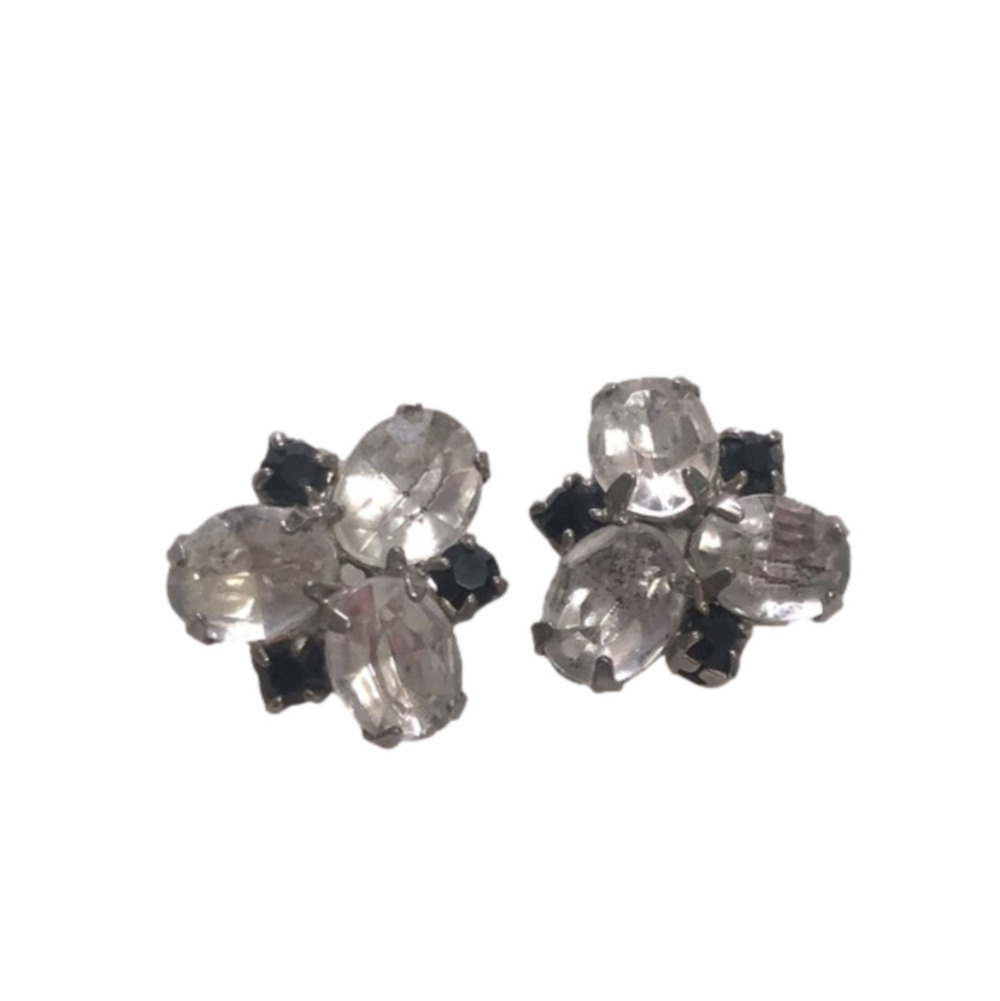 𝅺vtg Black & White Rhinestone Flower Stud Earrings